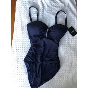 NAVY BLUE ONE-PIECE SWIMSUIT